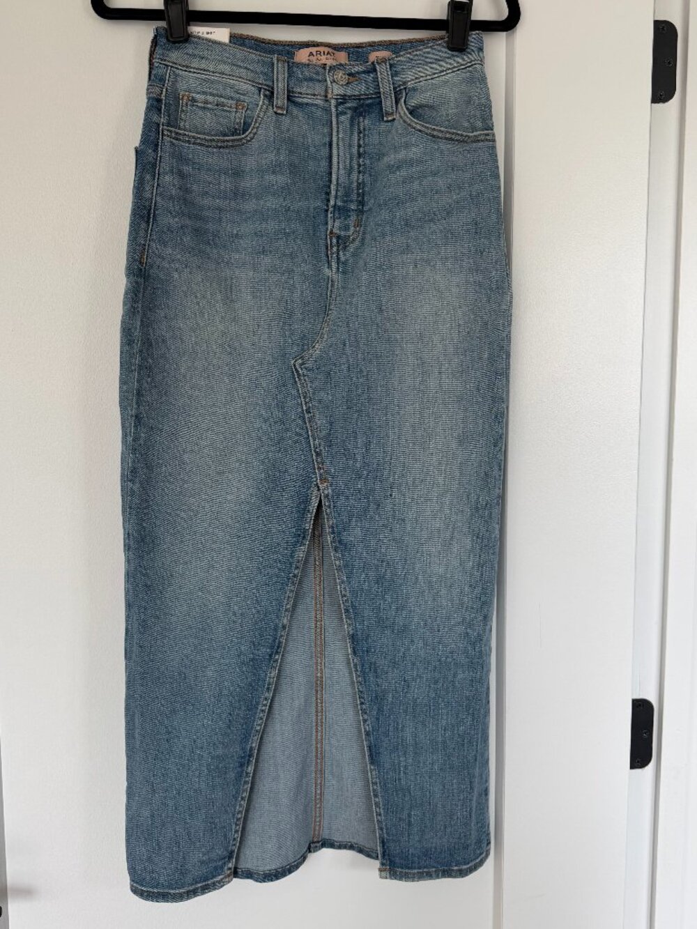 NWT Ariat Clair Midi Jean Skirt Size: 27